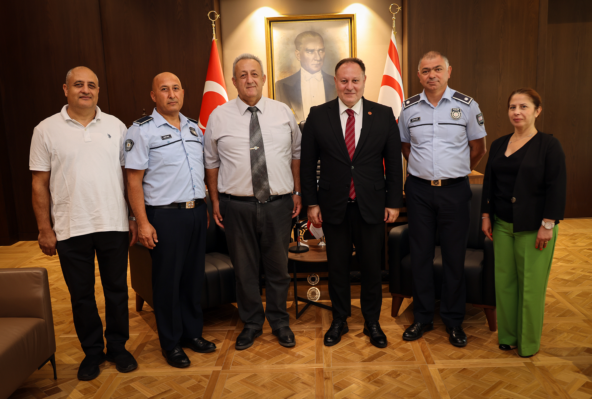 Meclis Başkanı Öztürkler, Kıbrıs Türk Polis Mensupları Derneği Heyetini Kabul Etti