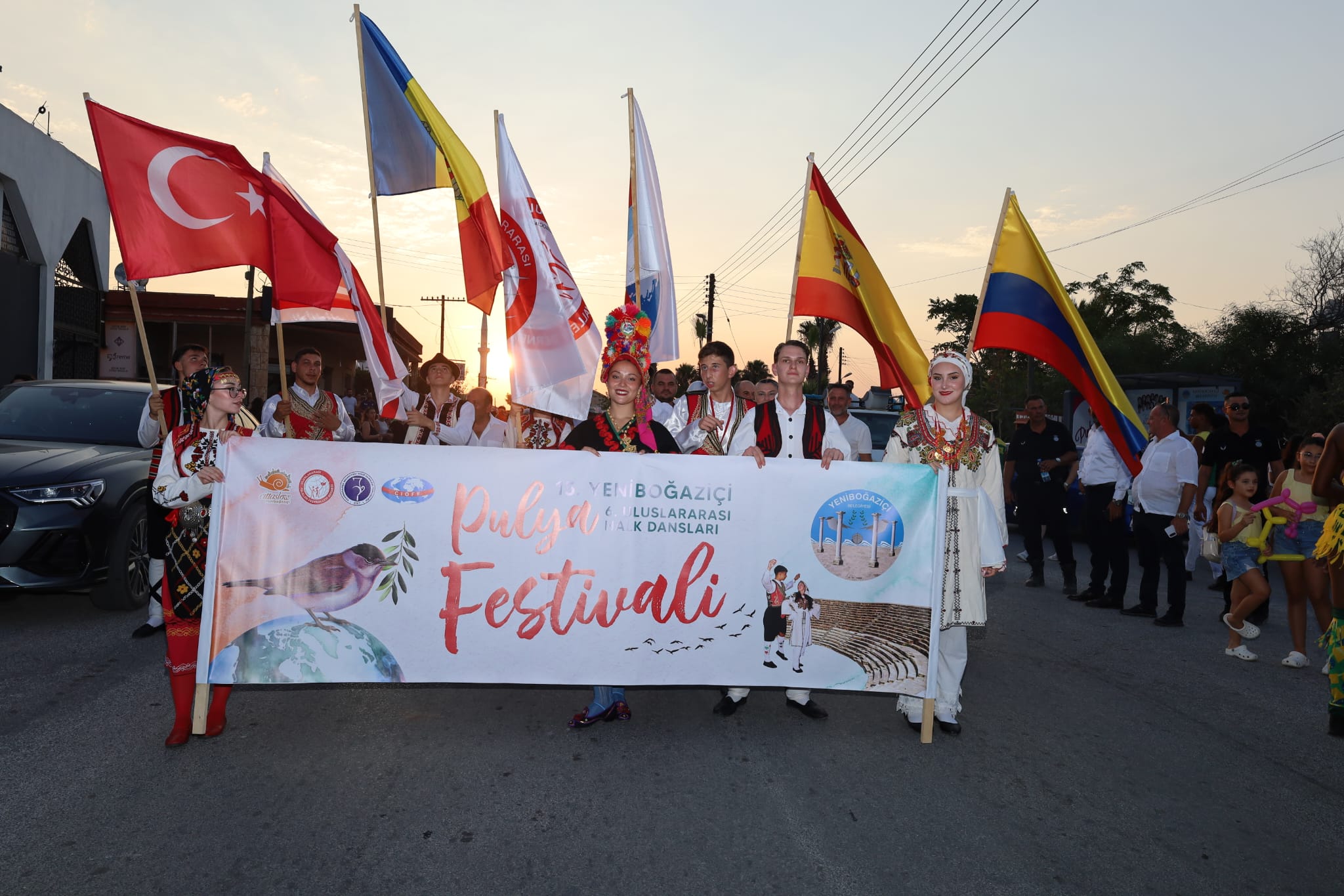 15. Yeniboğaziçi Pulya ve Uluslararası Halk Dansları Festivali Görkemli Törenle Başladı