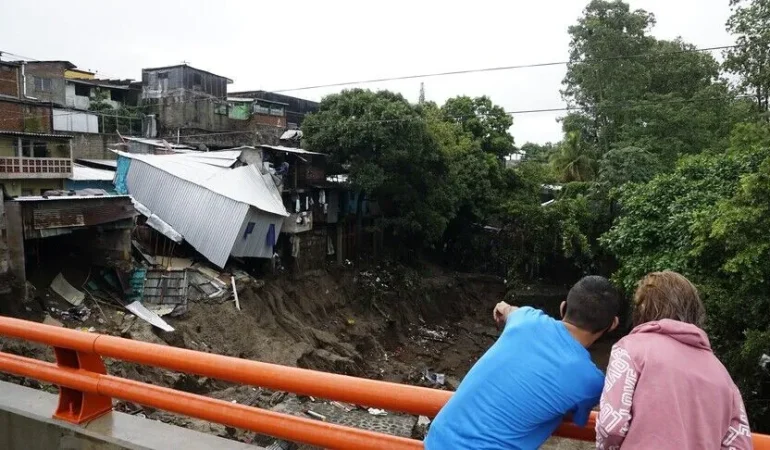 El Salvador’da, El Nino kaynaklı iklim olayları nedeniyle “kırmızı alarm” ilan edildi