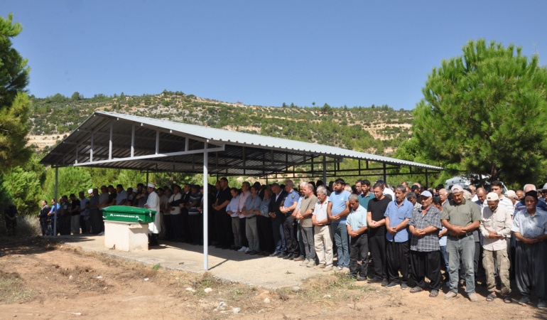 Girne Açıklarındaki Gemi Kazasında Hayatını Kaybeden Hüseyin Özdemir Mersin’de Son Yolculuğuna Uğurlandı