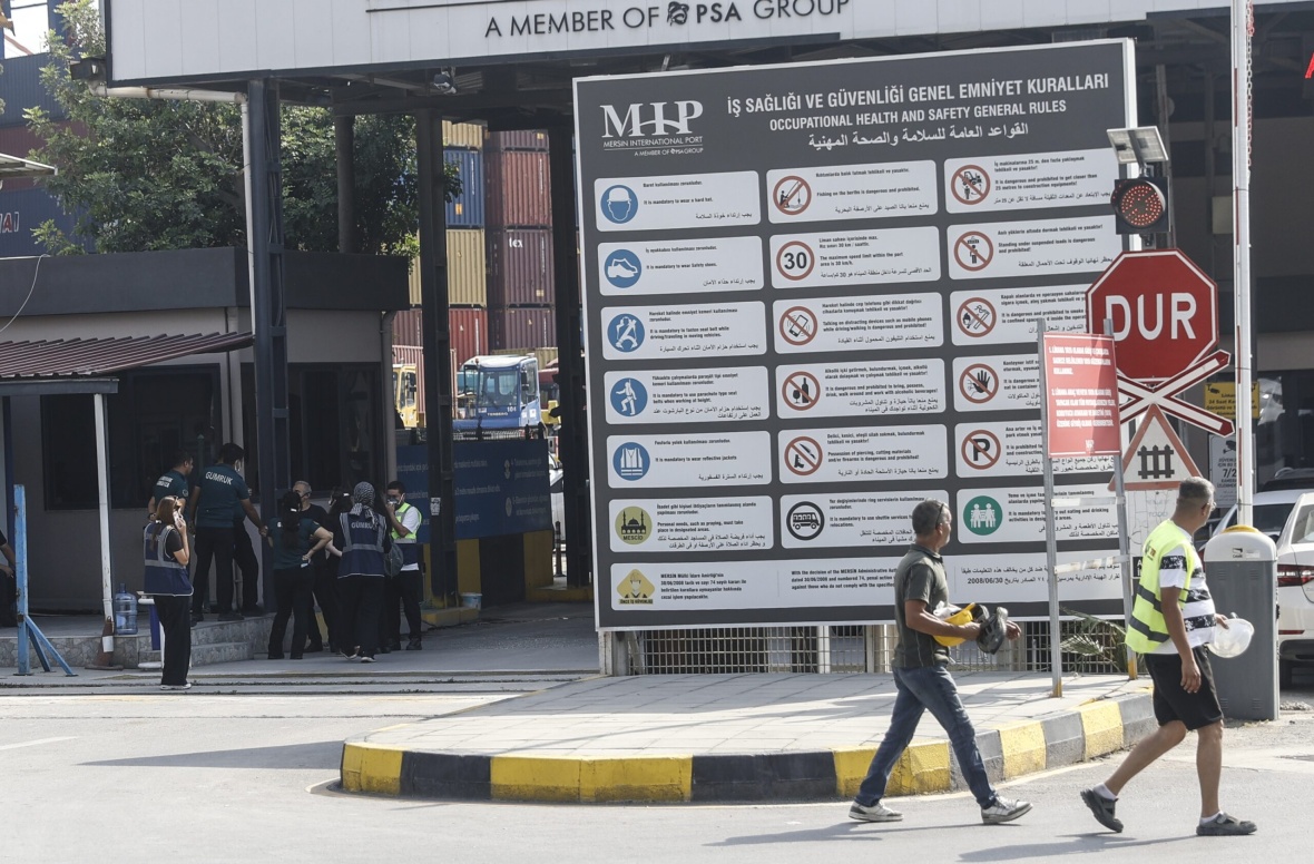 1788519284262AA-20260904-42382196-42382195-MERSIN_ULUSLARARASI_LIMANINDA_IS_MAKINESI_KONTEYNERIN_UZE.jpeg