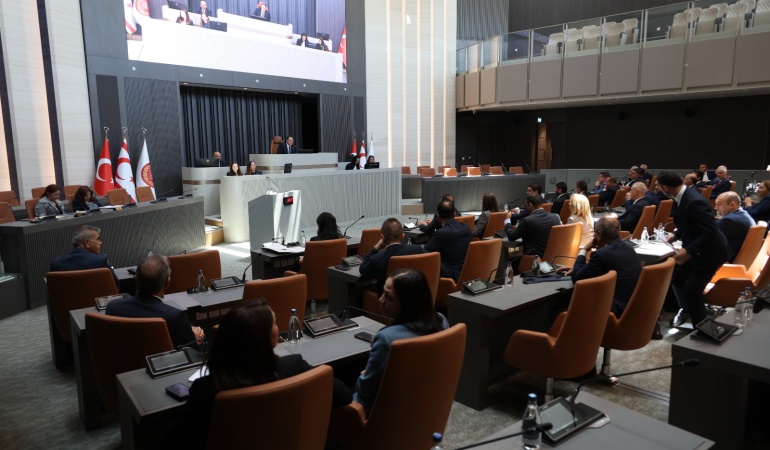 Cumhuriyet Meclisi Seçimleri’nin 6 Aralık’ta Yapılmasını Öngören Tasarıya İvedilik Kararı