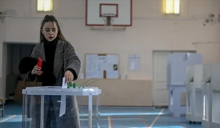 Rusya’da milletvekili ve yerel yönetim seçimleri için oy verme işlemi başladı