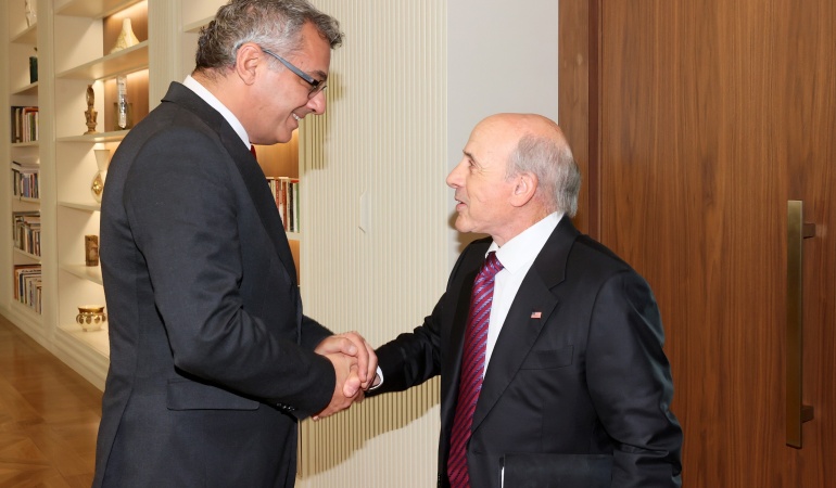 Erhürman, ABD Büyükelçisi Breslow’la görüştü