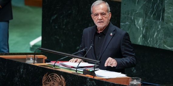 1790178160258AA-20260923-42551225-42551209-IRAN_CUMHURBASKANI_BM_GENEL_KURULUNDA_DIPLOMASIYE_HAZIRIZ.jpeg