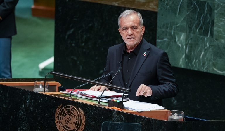 İran Cumhurbaşkanı, BM Genel Kurulu’nda “diplomasiye hazırız ancak savaştan korkmuyoruz” mesajı verdi