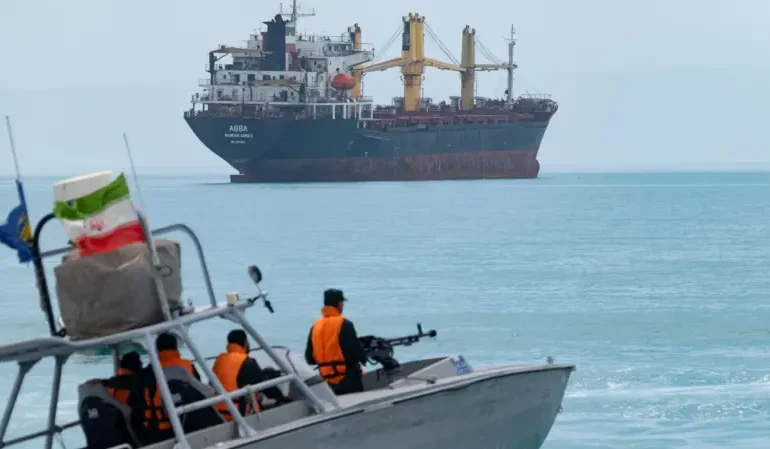 İran silahlı kuvvetleri Hürmüz Boğazı’nda iki günde 19 gemiye müdahale etti