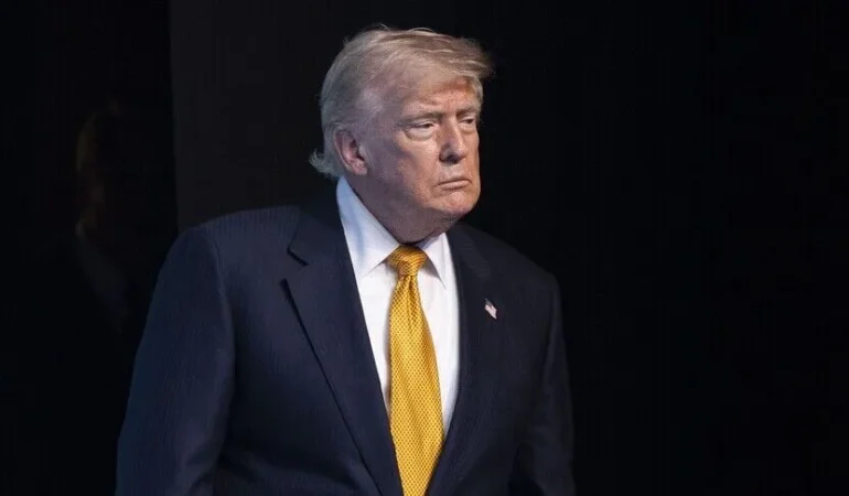 Trump, Hürmüz Boğazı’nı “Trump Boğazı” olarak gösteren görsel paylaştı