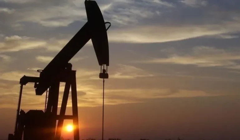 Brent petrolün varil fiyatı 99,39 dolardan işlem görüyor