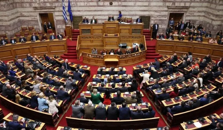 Yunanistan’da PASOK’tan hükümete silahlanma programlarında şeffaflık çağrısı