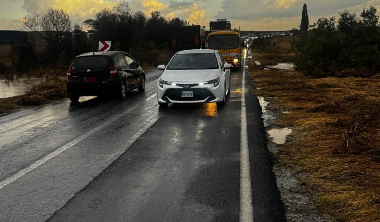 Yılmazköy-Kılıçaslan ana yolu yeniden araç trafiğine açıldı