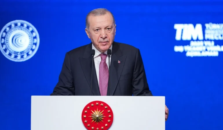 CUMHURBAŞKANI ERDOĞANEYLÜLDE 26 MİLYAR DOLARLIK İHRACATLA CUMHURİYET TARİHİNİN REKORU KIRILDI