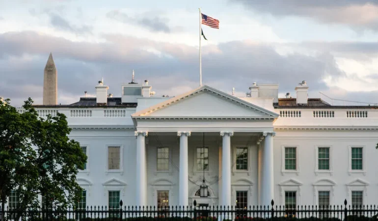 BEYAZ SARAY’IN YENİ SÖZCÜSÜ TRUMP’IN İLETİŞİM DANIŞMANI KATIE ZACHARIA OLDU