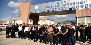 1792486968467Merkezi-Cezaevi-ogutlu-sendikalar-grev-1-so.jpg